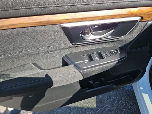 Used 2021 Honda CR-V EX image 15