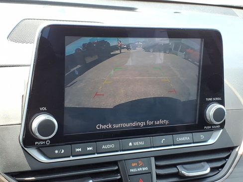 Used 2023 Nissan Altima 2.5 SV FWD image 22