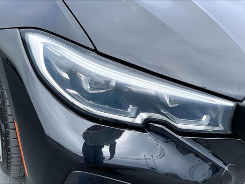 Used 2021 BMW 330i Sedan w/ M Sport Package image 26