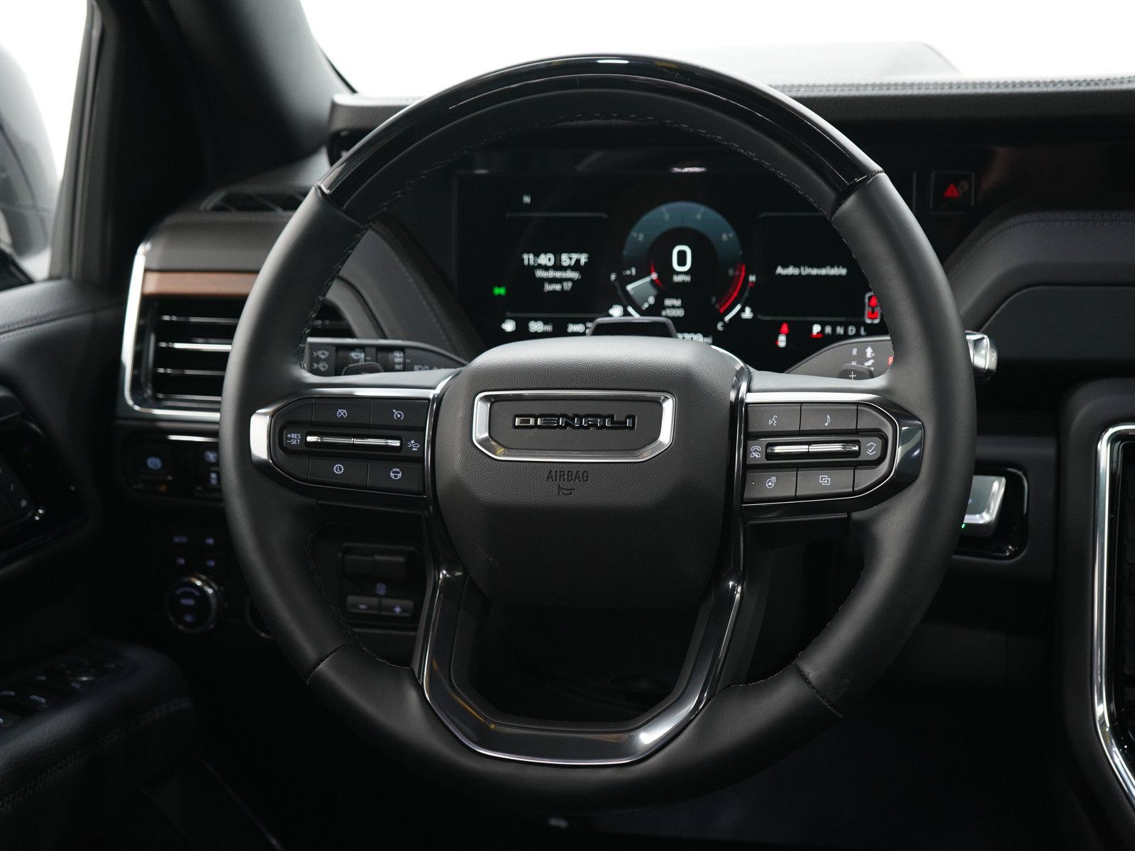 Used 2025 GMC Yukon XL Denali w/ Denali Reserve Package AWD/4WD image 20