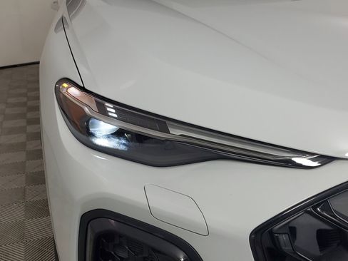 New 2025 Audi SQ5 Premium Plus image 18