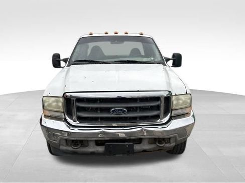 Used 2002 Ford F250 XLT image 2