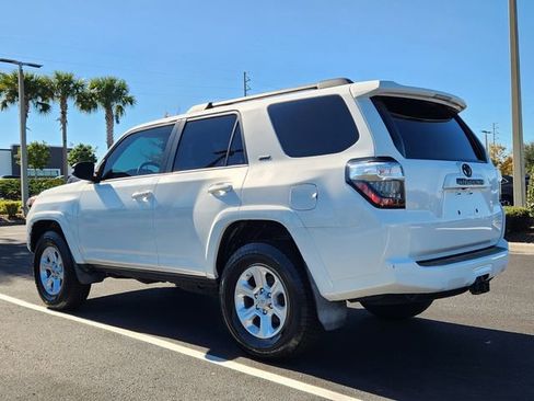 Used 2018 Toyota 4Runner SR5 image 3