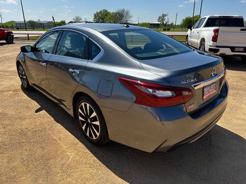 Used 2018 Nissan Altima 2.5 SV image 5