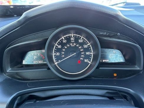 Used 2018 MAZDA MAZDA3 Touring image 21