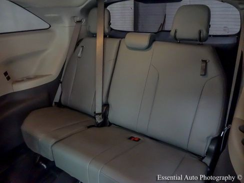 Used 2021 Toyota Sienna XLE w/ XLE Plus Package AWD/4WD image 12