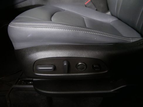 Used 2023 Buick Enclave Premium image 20