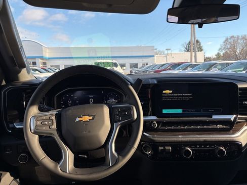 New 2026 Chevrolet Silverado 1500 LT image 12