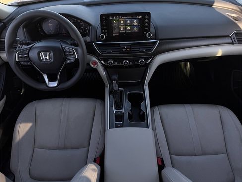 Used 2020 Honda Accord EX image 10