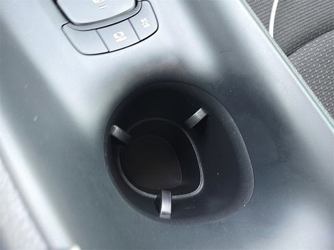 Used 2019 Toyota C-HR LE image 20