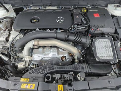 Used 2026 Mercedes-Benz GLB 250 image 24