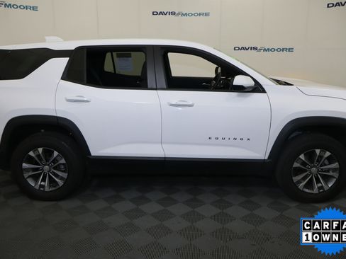 Used 2026 Chevrolet Equinox LT FWD image 5