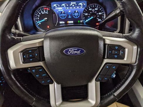 Certified 2022 Ford F250 Lariat AWD/4WD image 13