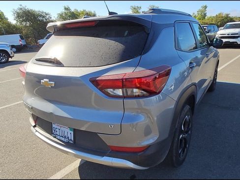 Used 2023 Chevrolet TrailBlazer LT FWD image 4