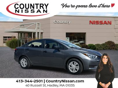 New 2025 Nissan Versa S w/ Trunk Package