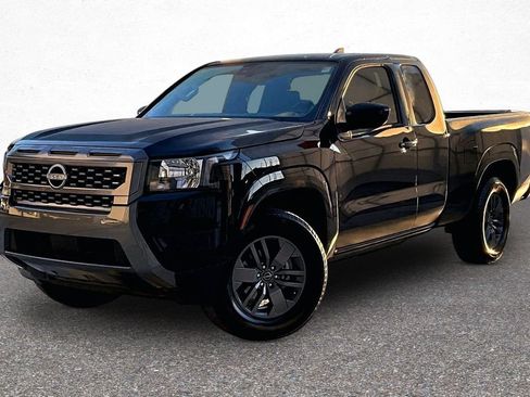 Used 2025 Nissan Frontier SV RWD image 4