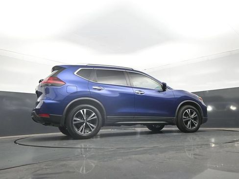 Used 2020 Nissan Rogue SV w/ Premium Package FWD image 32