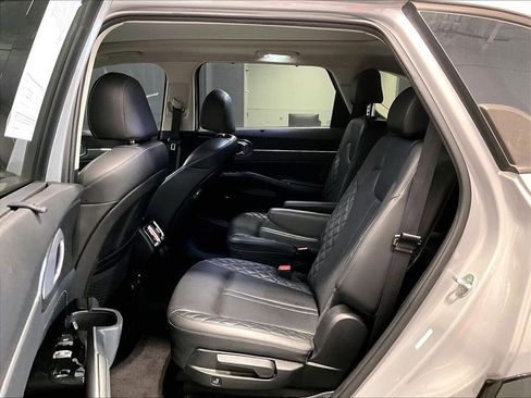 Used 2023 Kia Sorento SX AWD/4WD image 16