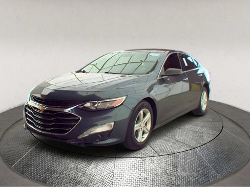 Used 2020 Chevrolet Malibu LS w/ LPO, Convenience Package 1 FWD image 3