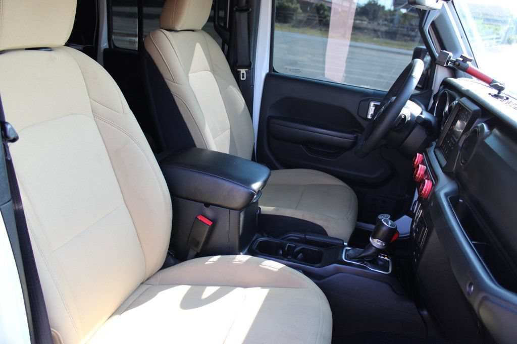 Used 2023 Jeep Gladiator Sport AWD/4WD image 18