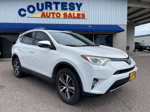 Used 2018 Toyota RAV4 XLE w/ Plus Extra Value Package AWD/4WD image 3