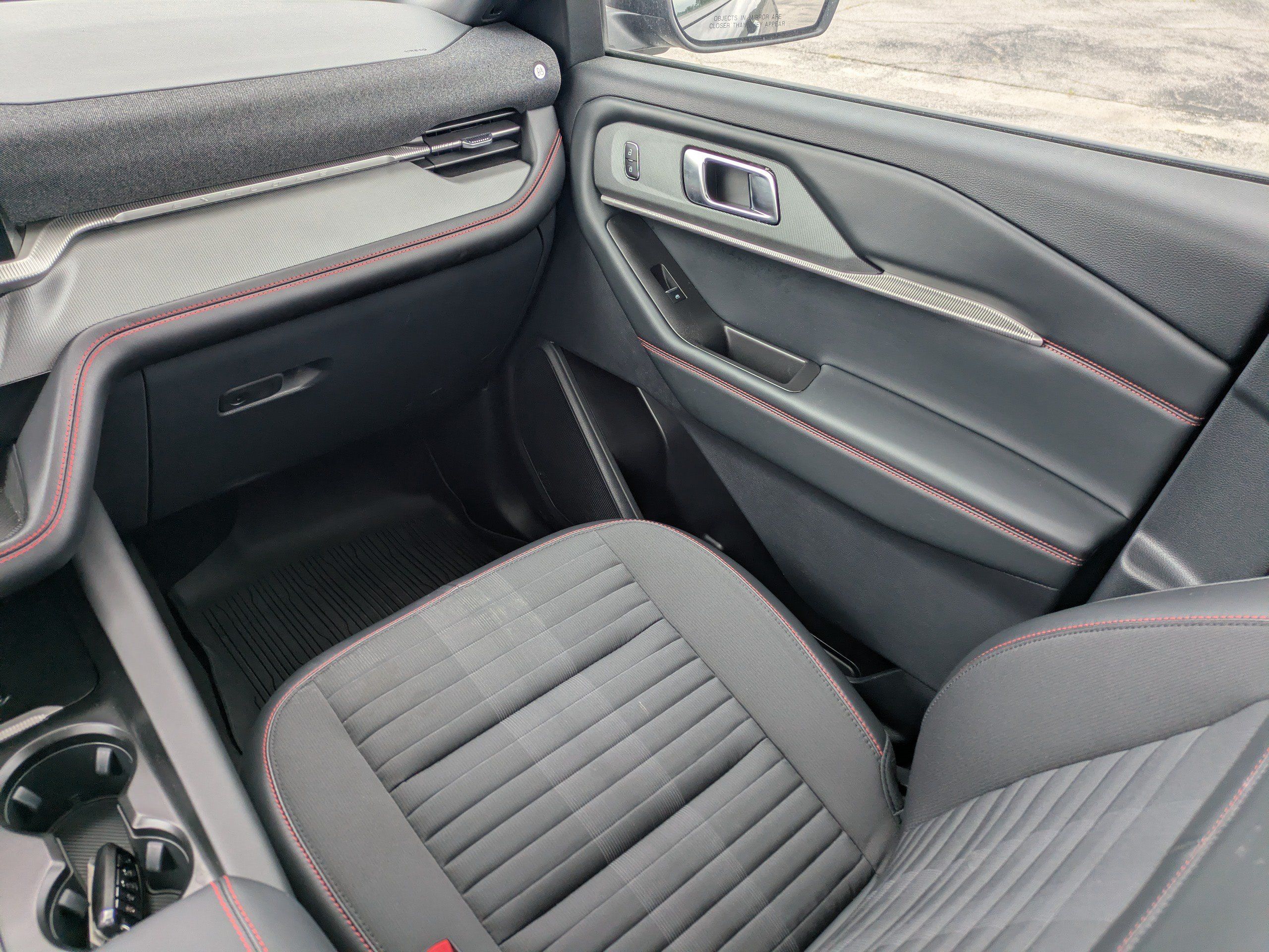 Used 2025 Ford Explorer ST-Line w/ Premium Package AWD/4WD image 21
