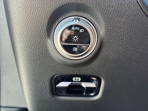 Used 2026 Mercedes-Benz C 300 Sedan image 21