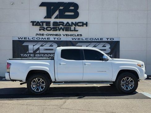 Used 2019 Toyota Tacoma Limited image 5