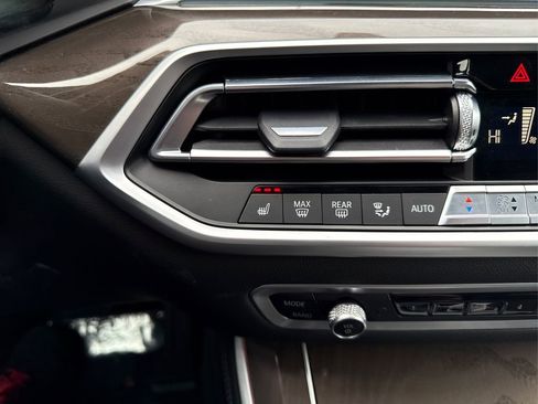 Used 2022 BMW X5 xDrive40i w/ Climate Comfort Package image 35