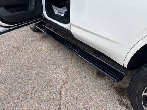 Used 2022 GMC Yukon AT4 AWD/4WD image 10
