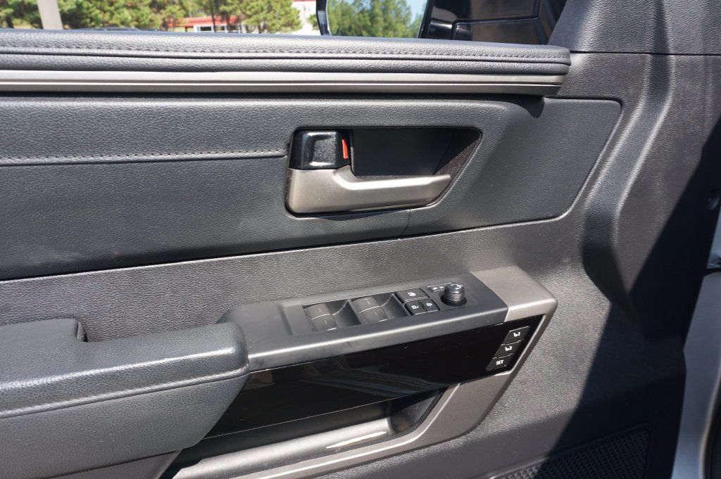 Used 2022 Toyota Tundra Limited AWD/4WD image 4