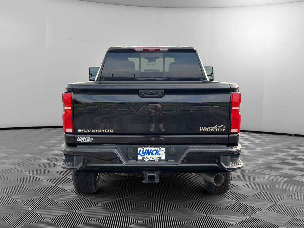 New 2026 Chevrolet Silverado 2500 High Country w/ High Country Premium Package AWD/4WD image 3