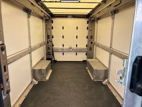 Used 2024 Chevrolet Brightdrop 600 w/ Commercial Equipment Package AWD/4WD image 13