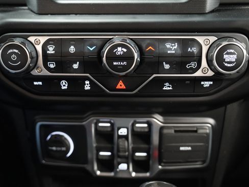 Certified 2022 Jeep Wrangler Unlimited Sport AWD/4WD image 29