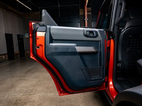 Used 2023 Ford Bronco Black Diamond w/ Sasquatch Package image 44