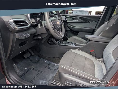 Used 2022 Chevrolet TrailBlazer LT FWD image 11