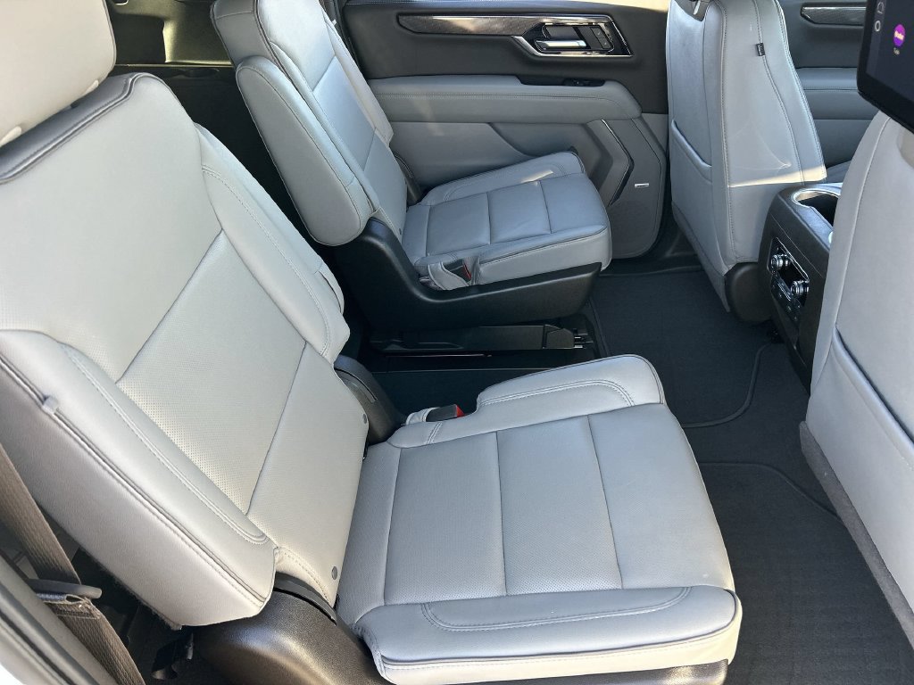 Used 2026 GMC Yukon XL Elevation w/ Elevation Premium Package AWD/4WD image 28