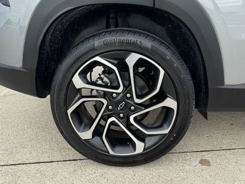 New 2026 Chevrolet Trax RS w/ Driver Confidence Package image 9