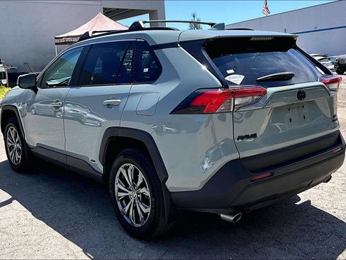 Used 2022 Toyota RAV4 XLE Premium AWD/4WD image 6