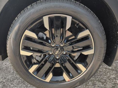 New 2025 Kia Telluride SX w/ SX Captain's Chair Package image 17