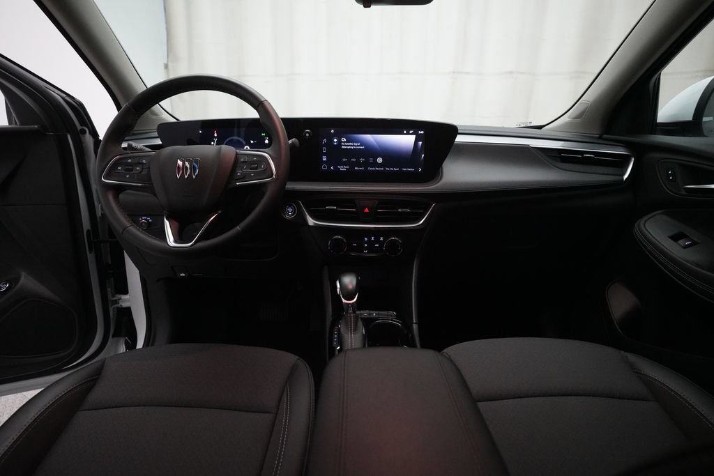 Used 2024 Buick Encore GX Preferred AWD/4WD image 5
