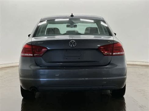 Used 2012 Volkswagen Passat 2.5 SE image 4