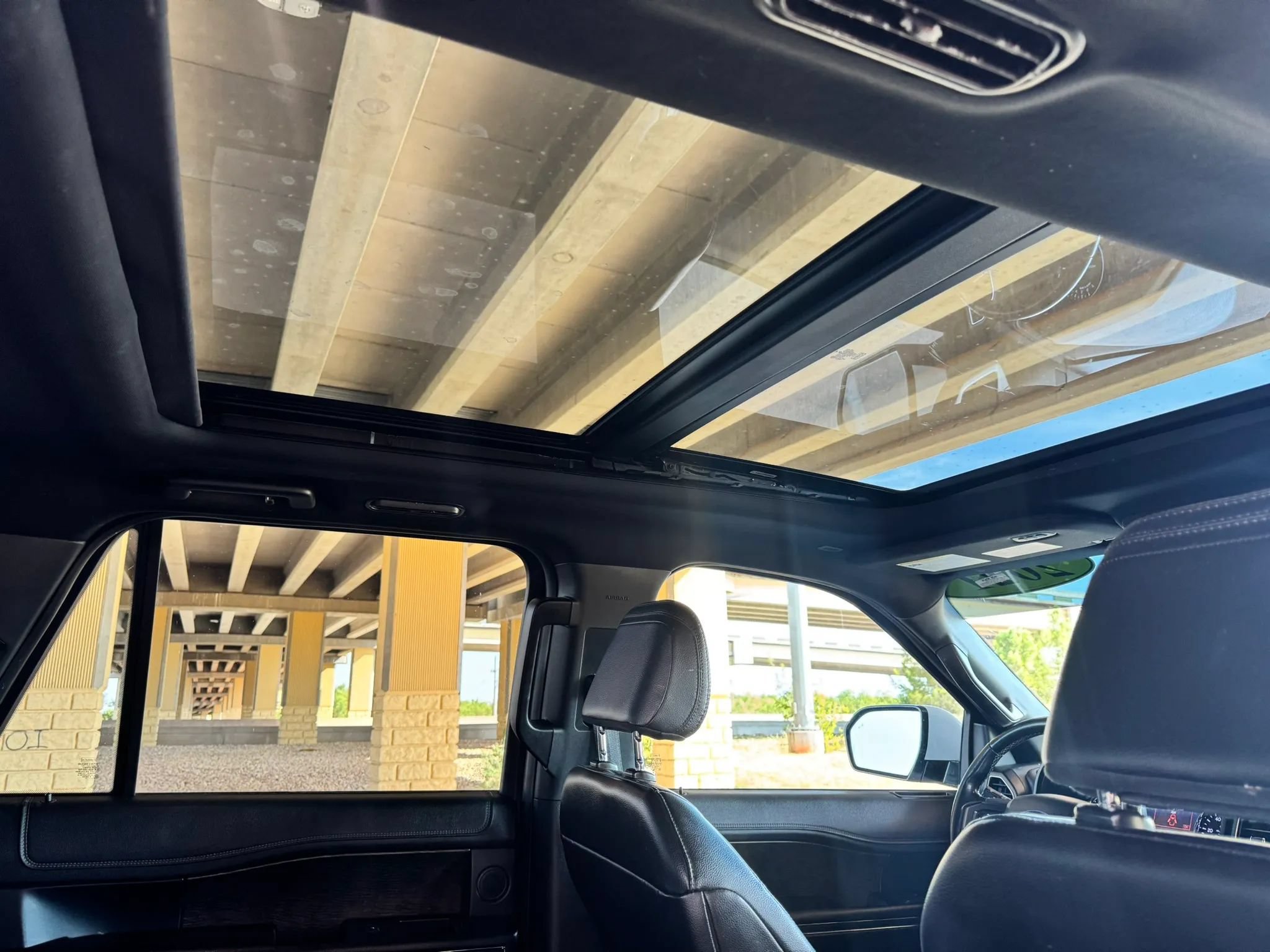 Used 2021 Ford Expedition Max Limited RWD image 27