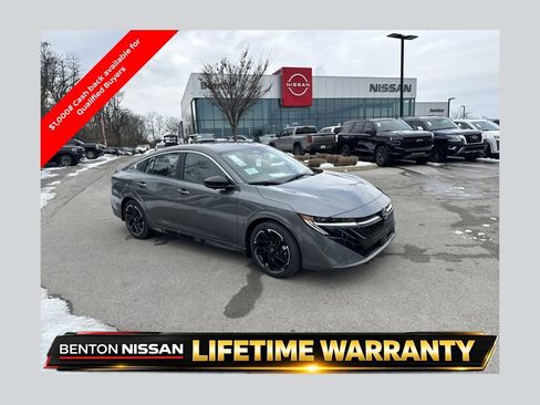 New 2026 Nissan Sentra SR w/ SR Premium Package FWD image 1