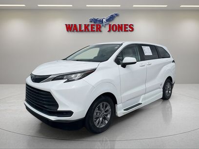 Used 2022 Toyota Sienna LE