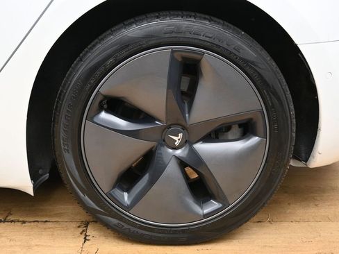 Used 2018 Tesla Model 3 Long Range AWD/4WD image 11