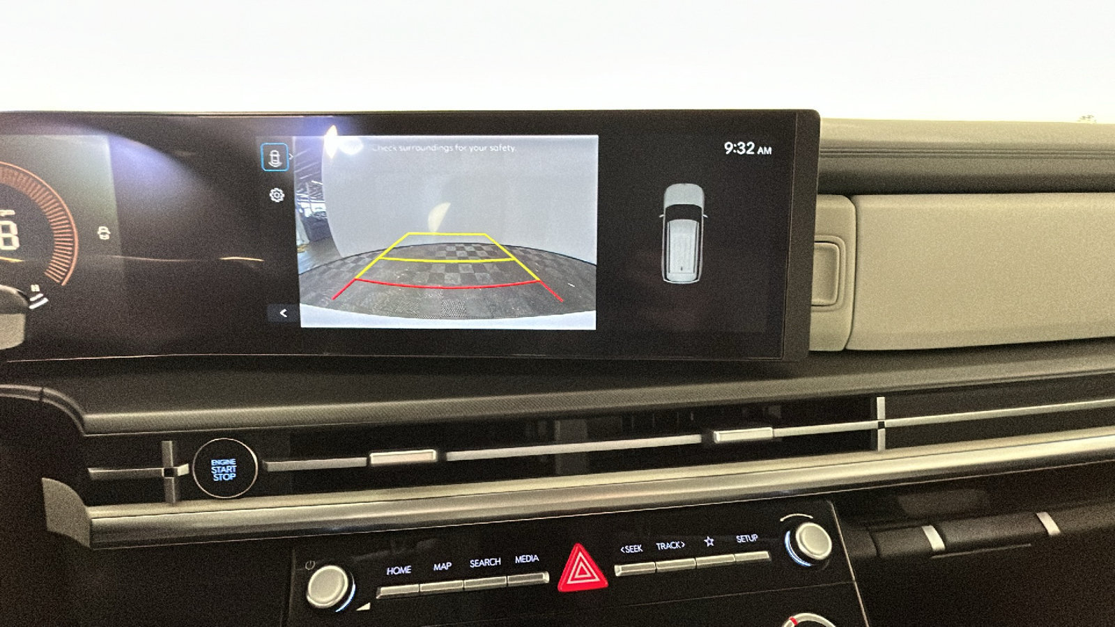 Used 2025 Hyundai Santa Fe SE FWD image 29