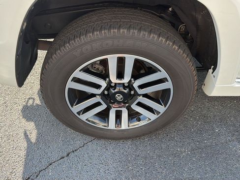 Used 2024 Toyota 4Runner Limited RWD image 41