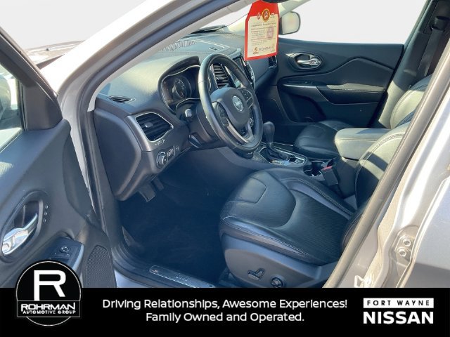 Used 2019 Jeep Cherokee Limited AWD/4WD image 11