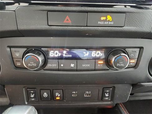 Used 2022 Nissan Frontier Pro-X image 29